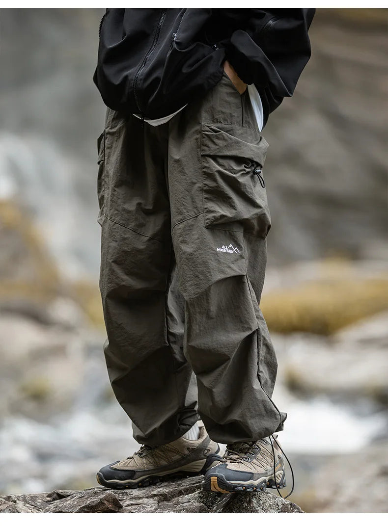 Men's cargo trousers - with elasticated waist