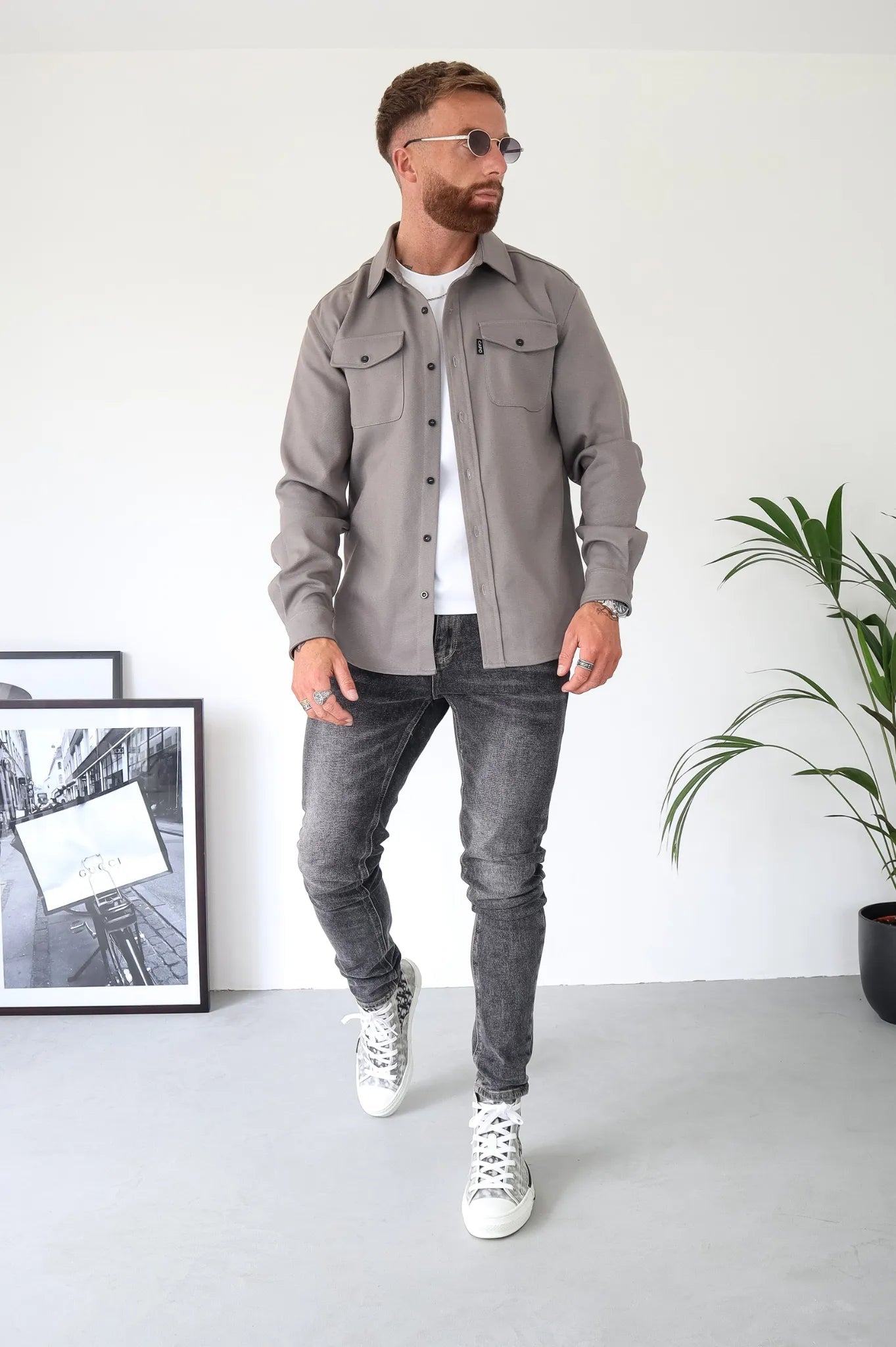 Metroshirt jacket – a buttoned shirt jacket for men with chest pockets, blending sophisticated tailoring with casual comfort.